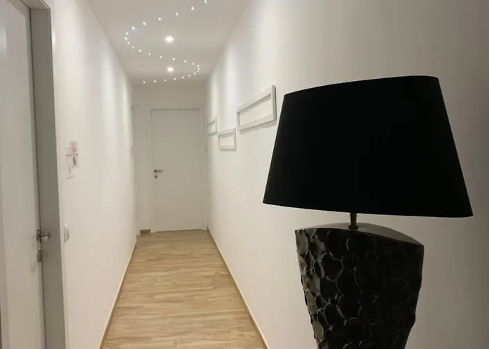 לינה וארוחת בוקר Di Fiore 4*